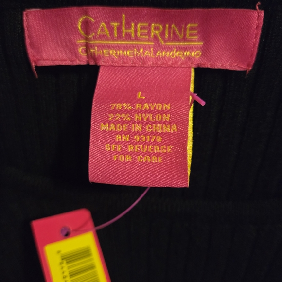 Chic Black Ribbed Top - Picture 9 of 12